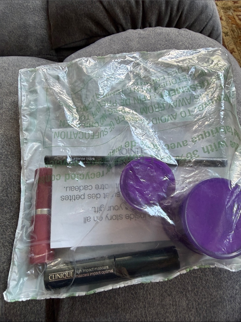 New Clinique Sampler set.  5 sealed items.